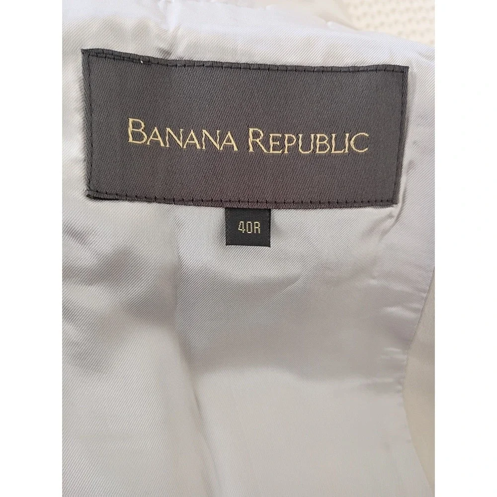 Banana Republic elevate your